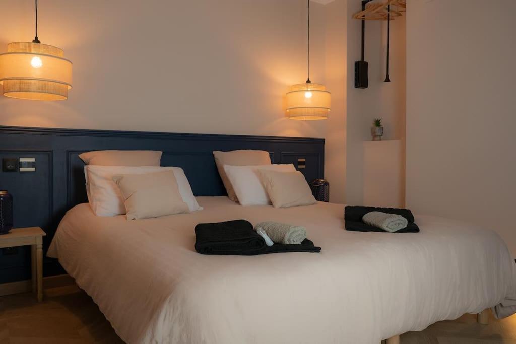 Suite De Luxe Jacuzzi Balneo,King Size Bed Collobrières Εξωτερικό φωτογραφία